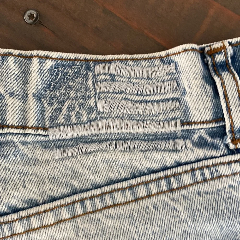 NWT REVICE Women’s Size 25 Light Washed Jeans - Picture 7 of 8